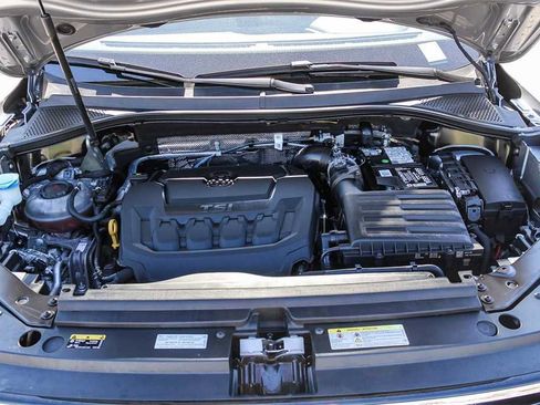 Used 2023 Volkswagen Tiguan SE image 25