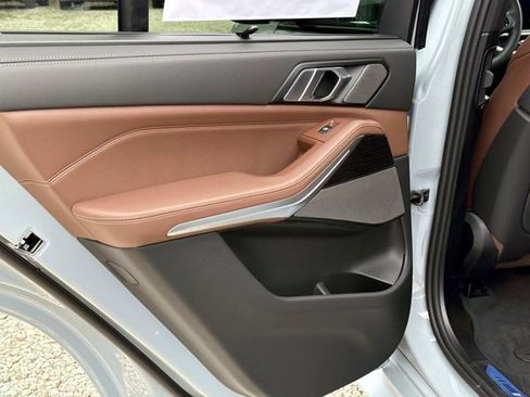 New 2026 BMW X5 xDrive40i w/ Executive Package image 13