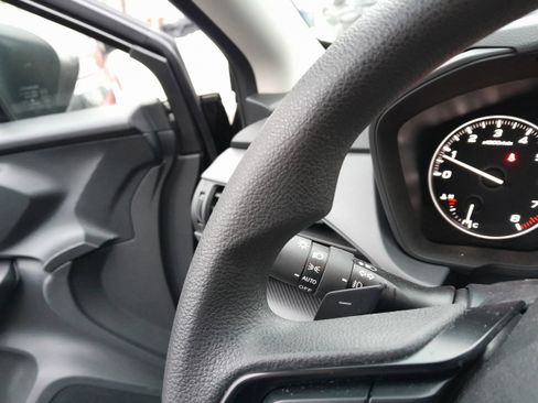 Certified 2025 Subaru Crosstrek 2.0i Premium image 17