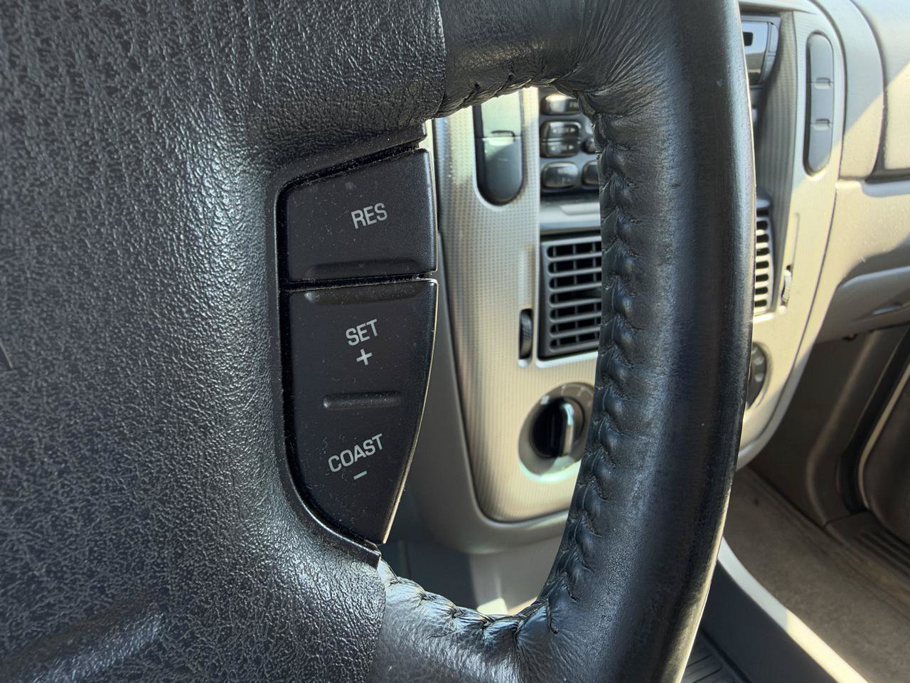 Used 2003 Ford Explorer XLT RWD image 9