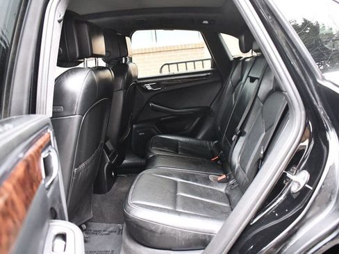 Used 2015 Porsche Macan Turbo image 28