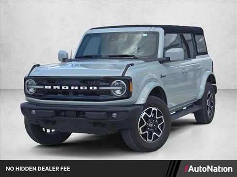 Used 2024 Ford Bronco Outer Banks AWD/4WD image 1