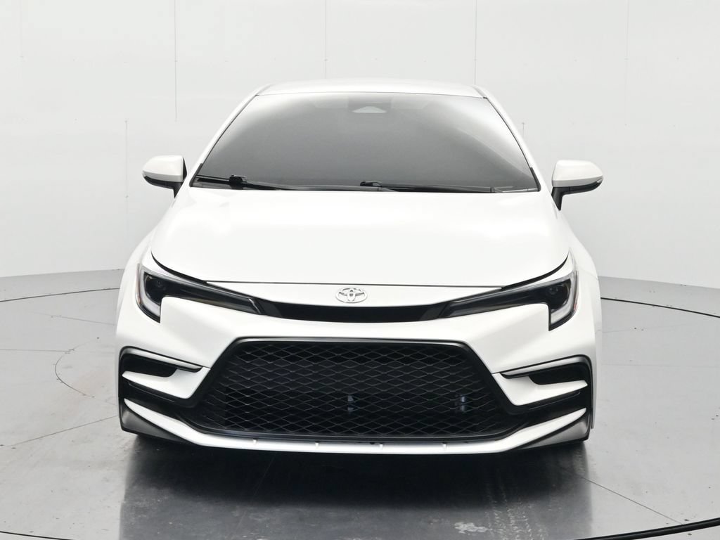 Used 2023 Toyota Corolla SE FWD image 2