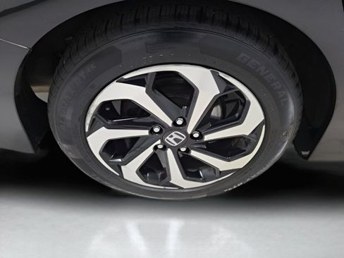 Used 2017 Honda Accord EX image 8