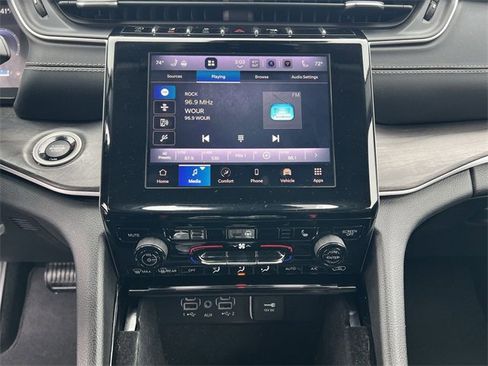 Used 2022 Jeep Grand Cherokee L Limited image 21