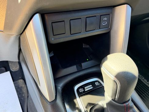 Used 2025 Toyota Corolla Cross AWD Hybrid image 19