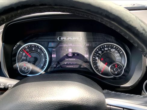 Used 2020 RAM 1500 Big Horn RWD image 17