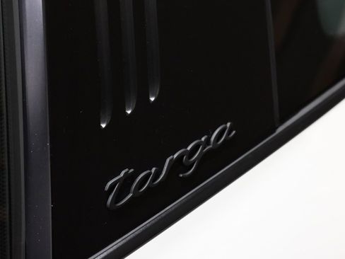 Used 2018 Porsche 911 Targa 4S image 39