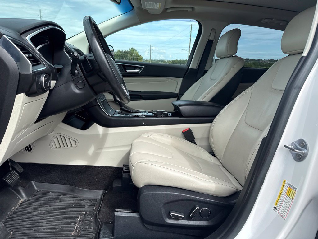 Used 2018 Ford Edge Titanium w/ Equipment Group 301A AWD/4WD image 6