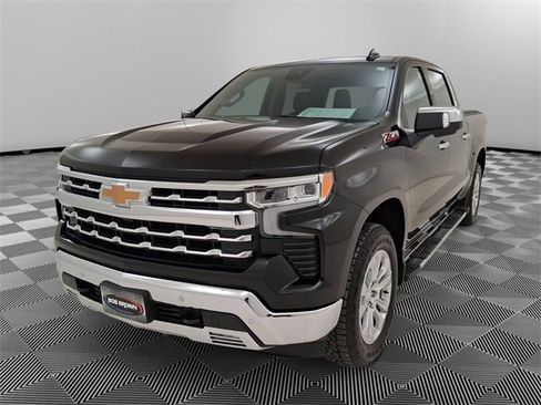 Used 2024 Chevrolet Silverado 1500 LTZ w/ LTZ Premium Package image 7