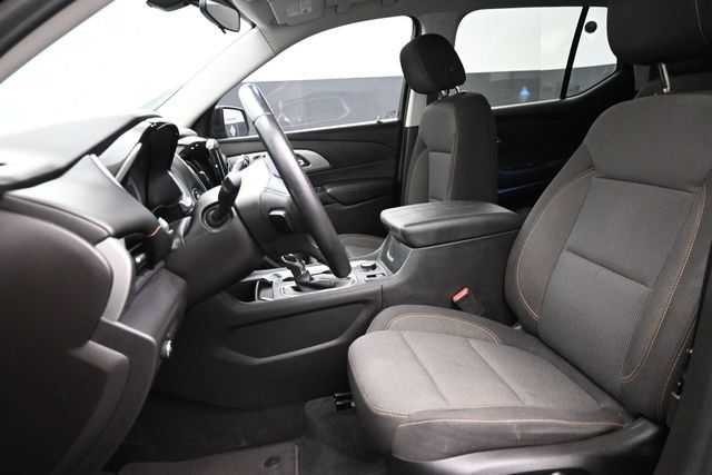 Used 2021 Chevrolet Traverse LT w/ LPO, Blackout Package FWD image 20