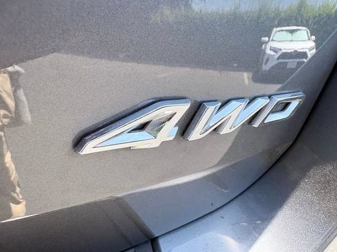 Used 2024 Ford Explorer XLT w/ Equipment Group 202A AWD/4WD image 28