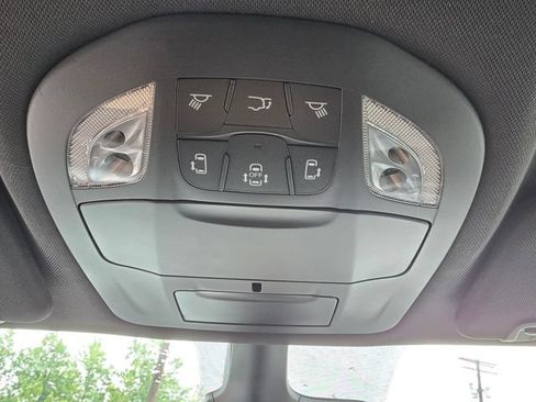 New 2027 Chrysler Pacifica Select FWD image 23