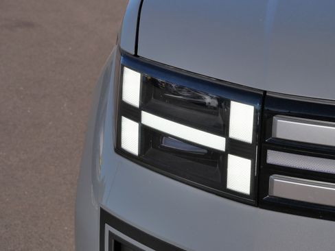 Certified 2025 Hyundai Santa Fe SEL image 16