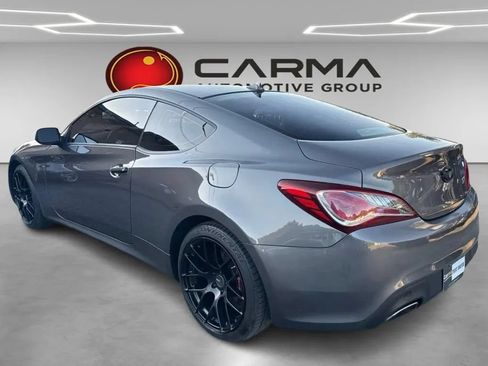Used 2013 Hyundai Genesis 3.8 RWD image 3