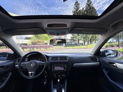 Used 2013 Volkswagen Jetta SE image 10
