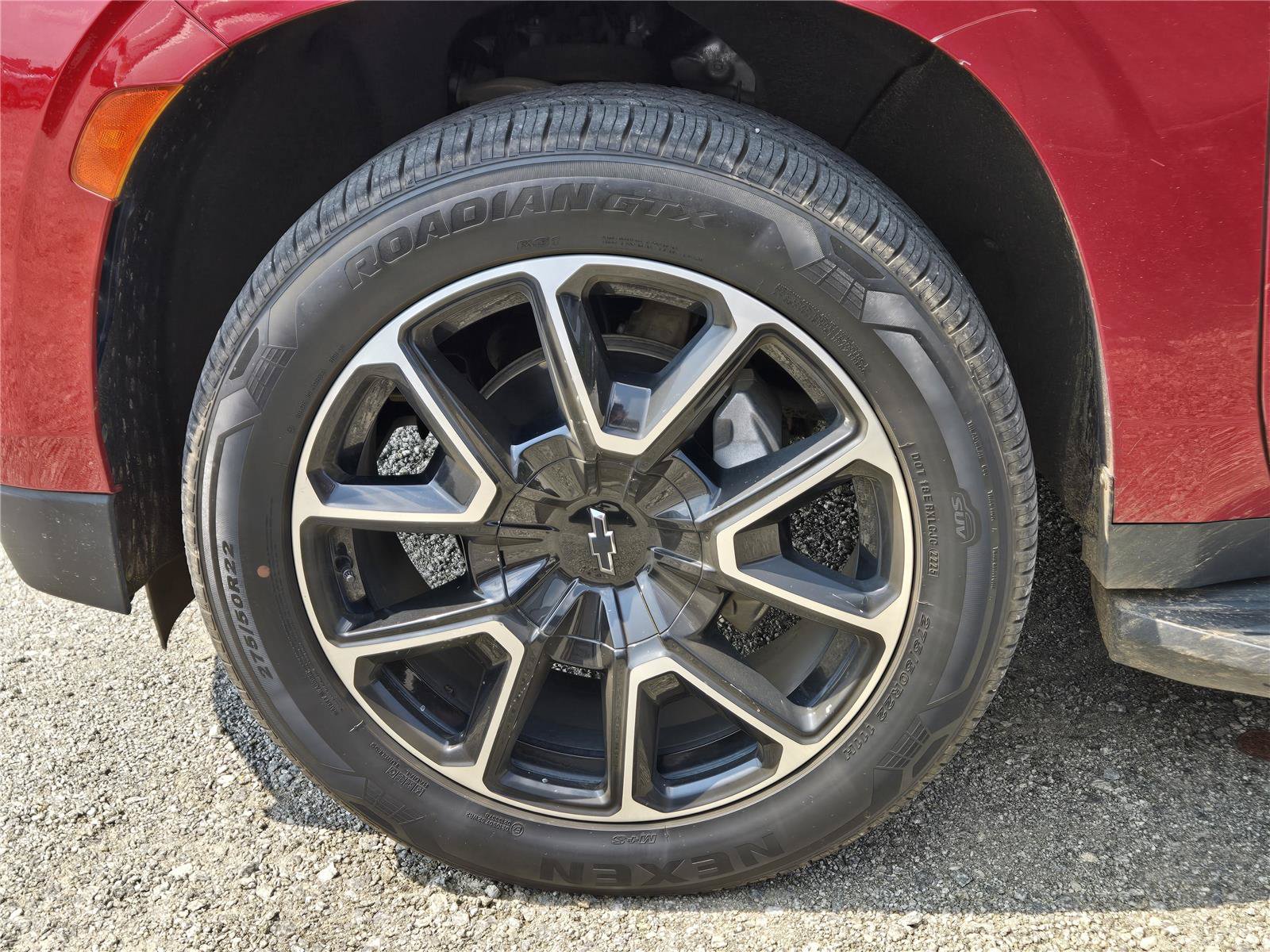 Used 2021 Chevrolet Tahoe RST w/ Luxury Package RWD image 5