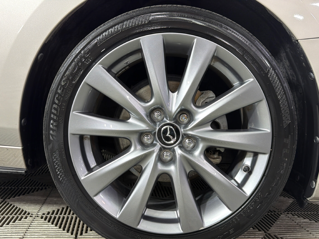 Used 2023 MAZDA MAZDA3 s FWD image 36