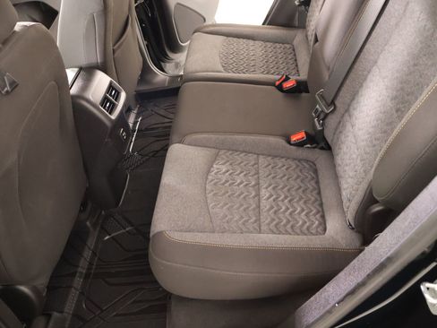 Used 2023 Chevrolet Equinox LT w/ LPO, Floor Liner Package FWD image 11