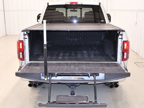 Used 2018 Ford F150 Platinum w/ Technology Package image 44
