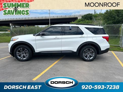 Certified 2022 Ford Explorer XLT w/ Equipment Group 202A AWD/4WD image 3