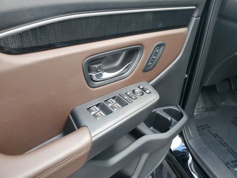 Used 2023 Honda Pilot Elite image 17