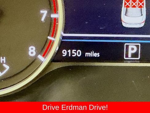 Used 2025 Nissan Sentra SR FWD image 32