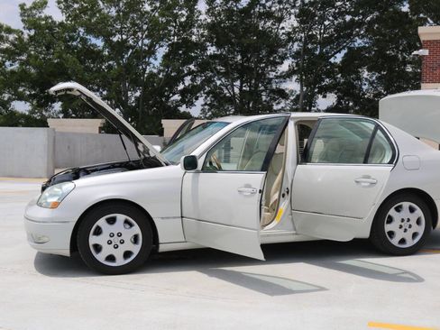Used 2001 Lexus LS 430 RWD image 83
