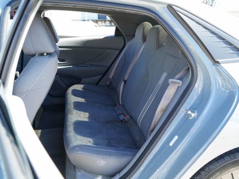 Used 2022 Hyundai Elantra SEL w/ Convenience Package image 29