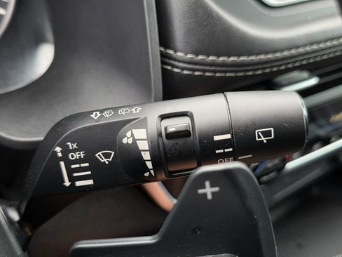 Used 2023 Nissan Rogue SV image 37