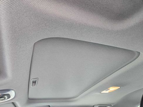 Certified 2025 Hyundai Elantra Limited FWD image 24