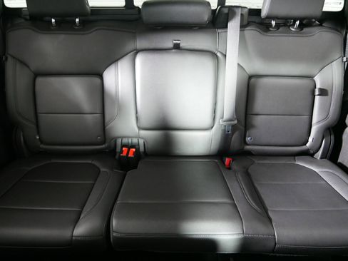 Used 2020 Chevrolet Silverado 1500 RST image 13