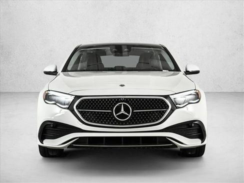 Certified 2025 Mercedes-Benz E 450 4MATIC Sedan w/ Multicontour Seating Package image 2