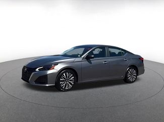 Used 2025 Nissan Altima 2.5 SV video 2