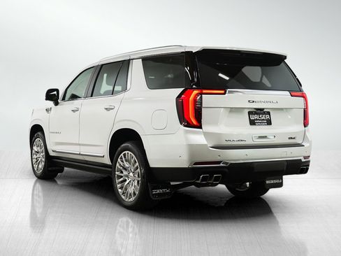 Used 2025 GMC Yukon Denali w/ Sun & Power Step Package AWD/4WD image 3