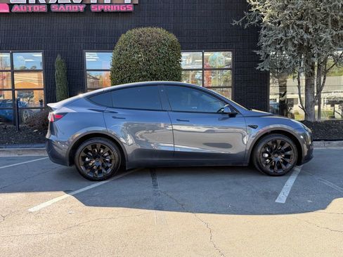 Used 2023 Tesla Model Y Long Range image 21