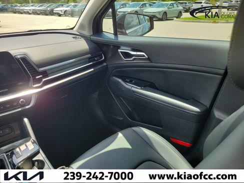 Certified 2025 Kia Sportage EX FWD image 16