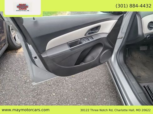 Used 2011 Chevrolet Cruze LS w/ Connectivity Package FWD image 10