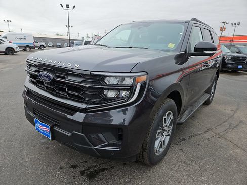 New 2026 Ford Expedition Active RWD image 4