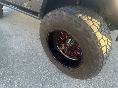 Used 2021 Jeep Wrangler Unlimited Rubicon w/ Xtreme Recon 35" Tire Package image 34