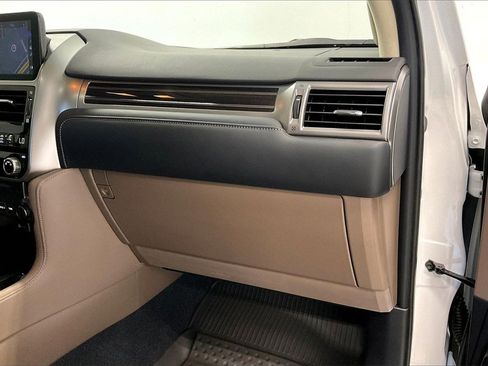 Used 2023 Lexus GX 460 Premium image 18