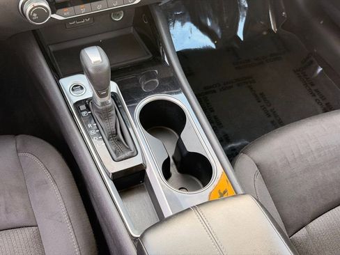 Used 2024 Nissan Altima 2.5 SV FWD image 18