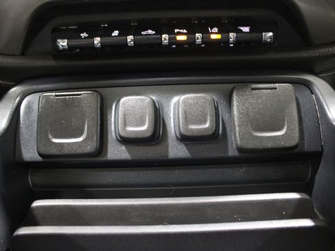 Used 2019 Chevrolet Silverado 2500 High Country w/ Duramax Plus Package image 21