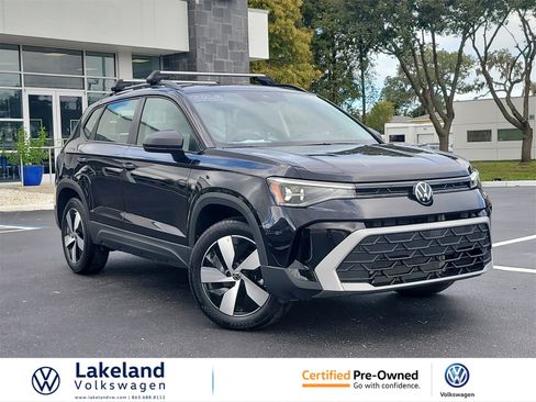 Certified 2025 Volkswagen Taos S image 1