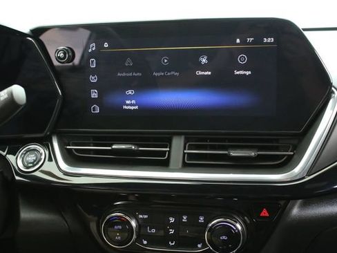 Used 2024 Chevrolet Trax RS w/ Sunroof Package FWD image 19