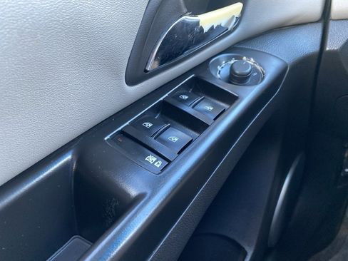 Used 2011 Chevrolet Cruze Eco image 23
