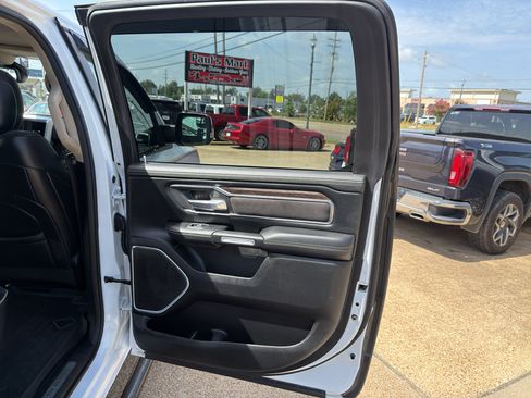 Used 2020 RAM 1500 Laramie AWD/4WD image 25
