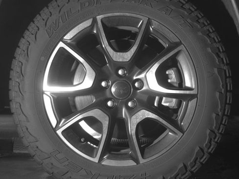 Used 2025 Jeep Compass Trailhawk image 12