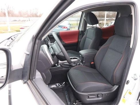 Used 2023 Toyota Tacoma SR5 image 8