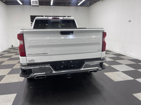 Used 2024 Chevrolet Silverado 1500 LT w/ Z71 Off-Road Package image 3